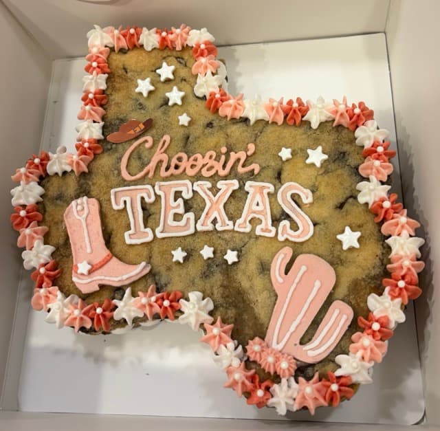 "Choosin' Texas" Cookie Cake · Cookie Cakes · Going Away Party